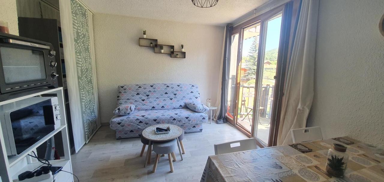 Studio 4 à 5 personnes Saint Jean Montclar Montclar  Exterior foto