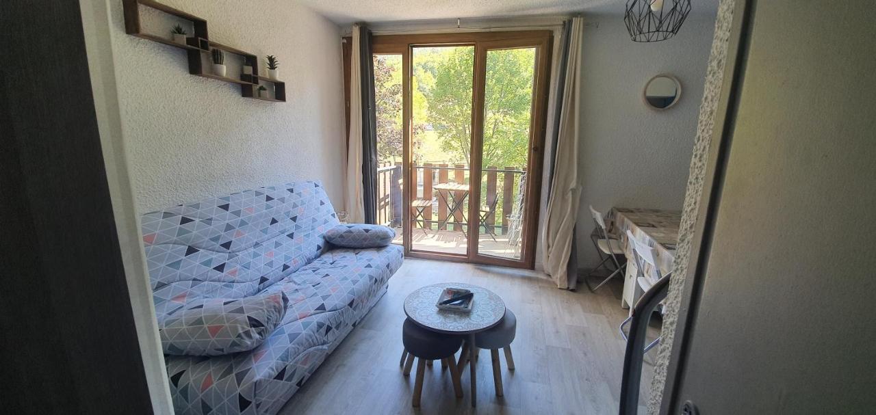 Studio 4 à 5 personnes Saint Jean Montclar Montclar  Exterior foto